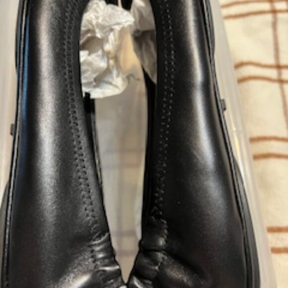 Iconic NWOT Tory Burch Black Leather Soft Flats Never Worn Size 7 1/2 Medium - Picture 8 of 8